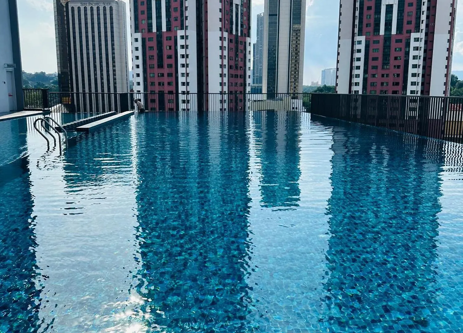 Chamber Suites Klcc By Hibernate Kuala Lumpur 0*,