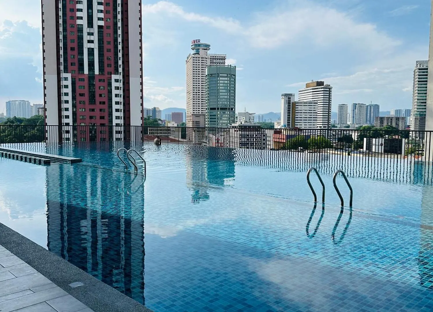 Chamber Suites Klcc By Hibernate Kuala Lumpur Malaysia