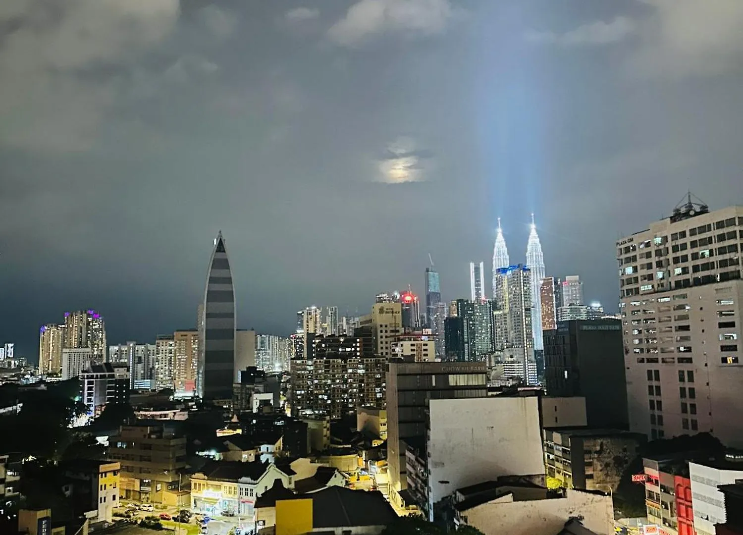 Chamber Suites Klcc By Hibernate Kuala Lumpur Malaysia