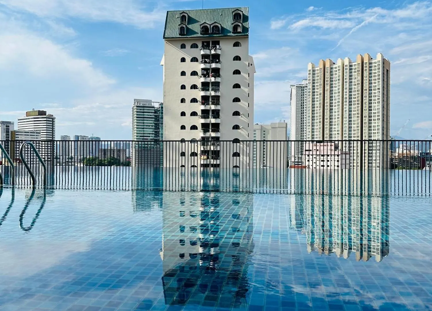 Chamber Suites Klcc By Hibernate Kuala Lumpur 0*,